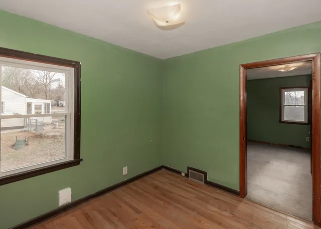 $69,900 | 924 29th Avenue, Rock Island, IL 61201