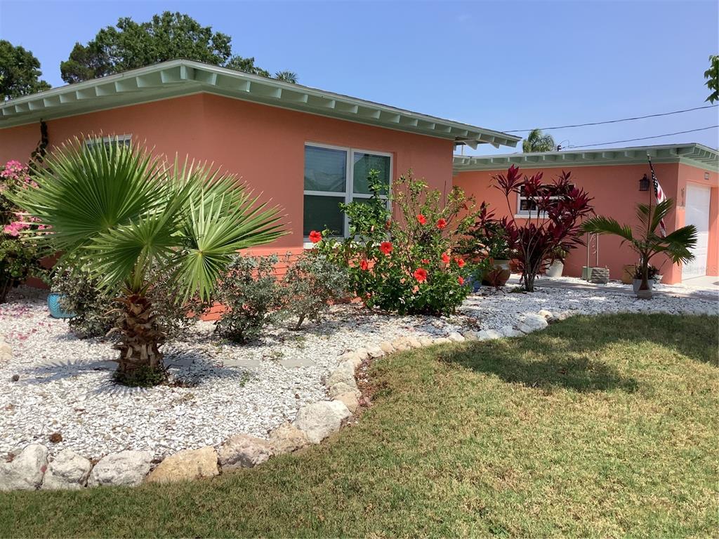 406 Driftwood Dr East  