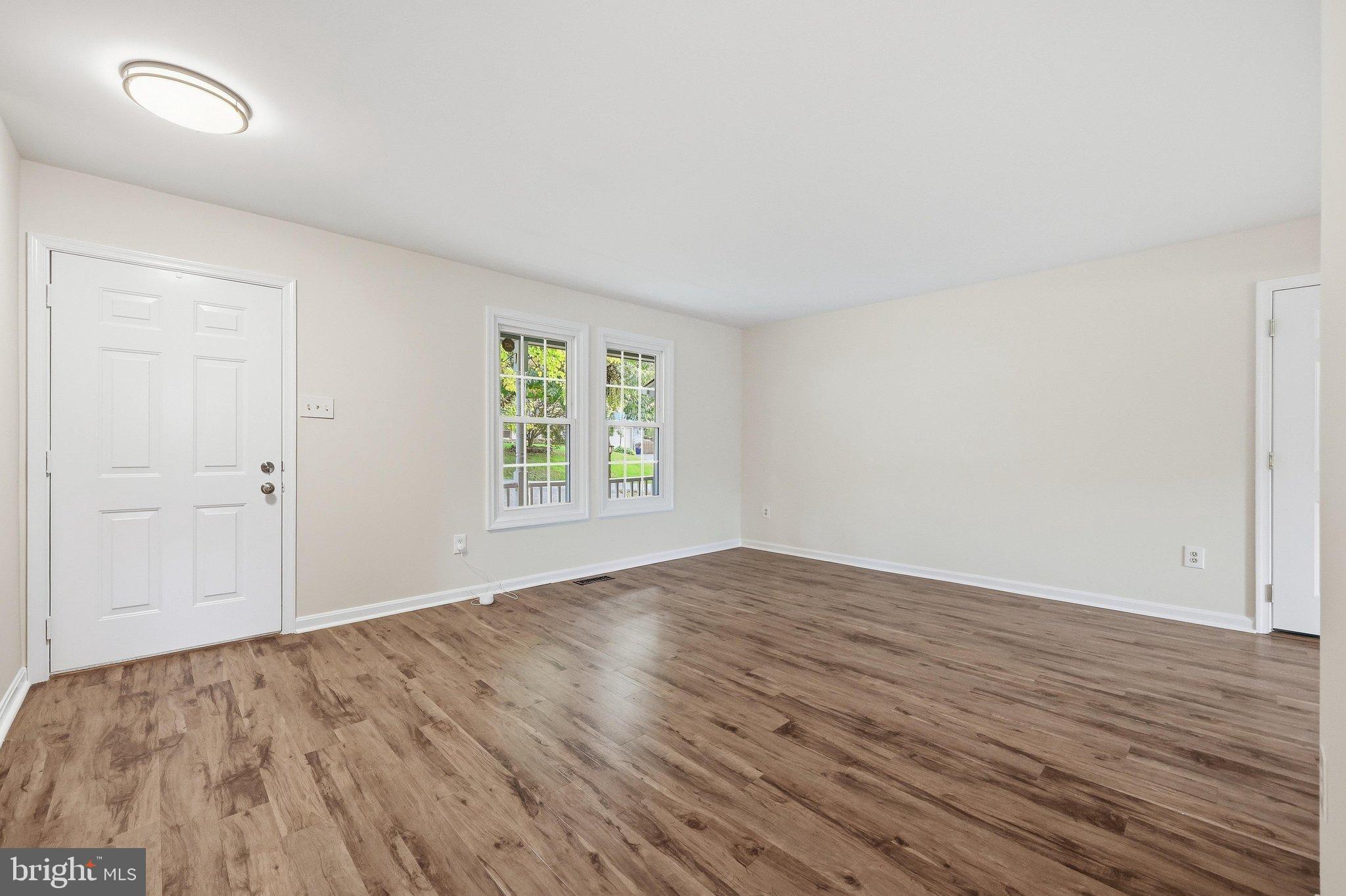 6710 Hemlock Point Road New Market, MD 21774 - Photo 9 of 66 Living Room