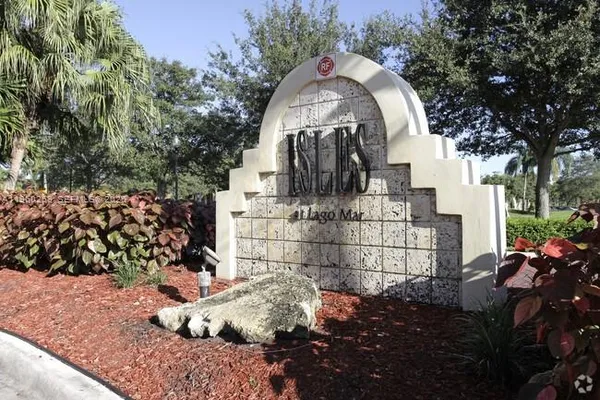 $1,800 | 565 Vista Isles Drive, Unit 2024, Sunrise, FL 33325