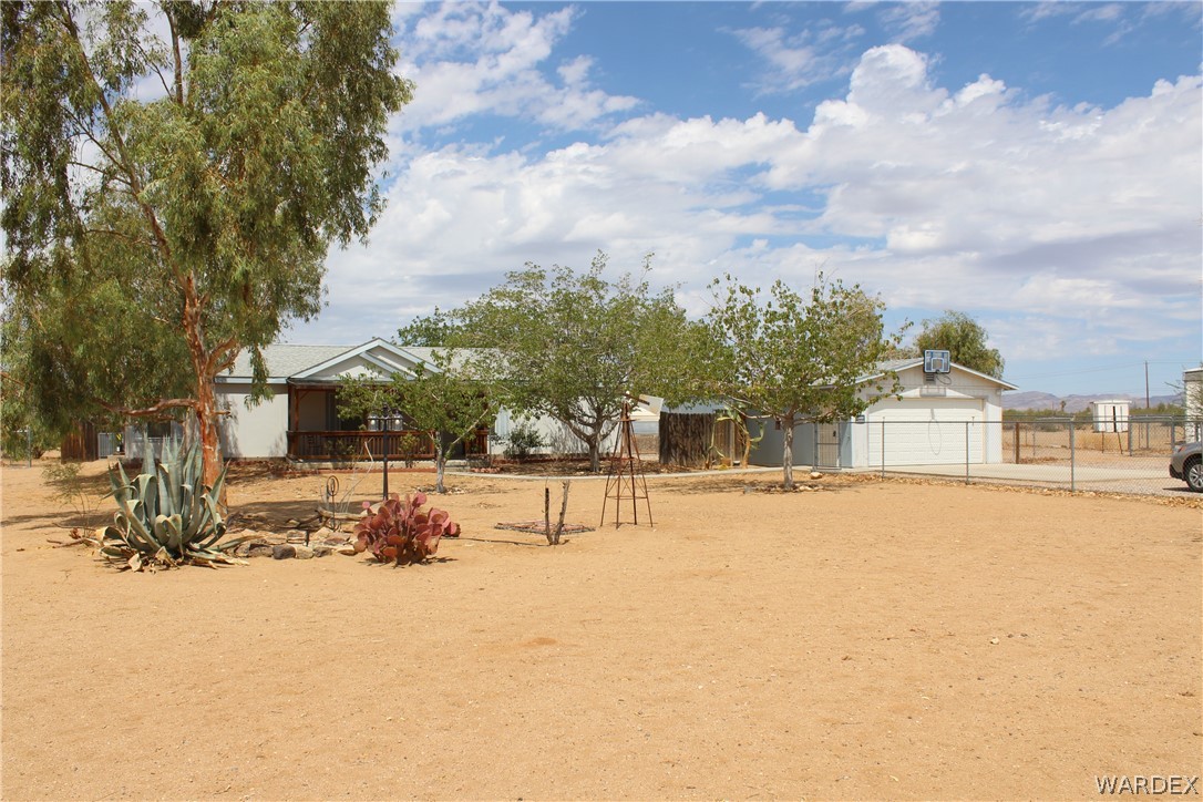 3459 Lochiel Road Golden Valley, AZ 86413 - Photo 3 of 46