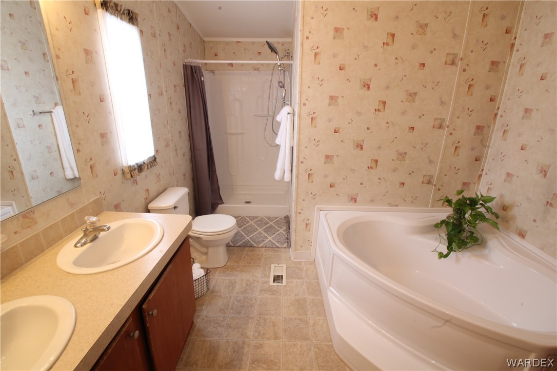 3459 Lochiel Road Golden Valley, AZ 86413 - Photo 10 of 46