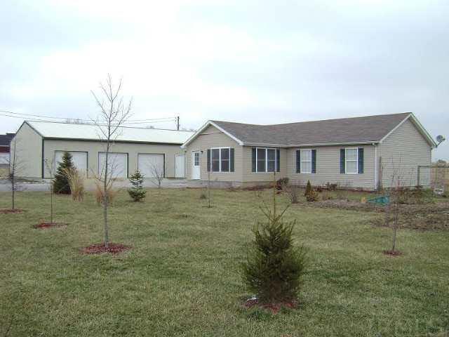 4092 South Eastern School Road Pekin, IN 47165 - Photo 1 of 9 Gallery Image 1