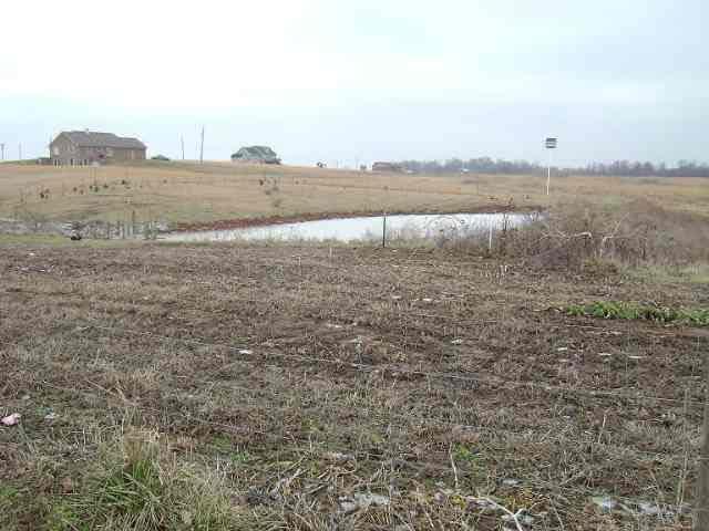 4092 South Eastern School Road Pekin, IN 47165 - Photo 4 of 9 Gallery Image 4
