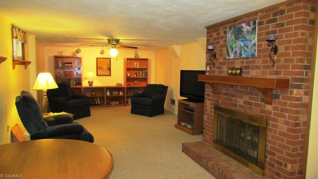 3313 Midkiff Road Winston-Salem, NC 27106 - Photo 19 of 30 Playroom