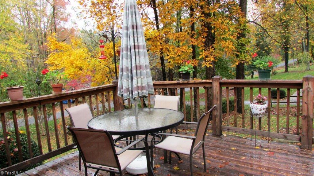 3313 Midkiff Road Winston-Salem, NC 27106 - Photo 21 of 30 Deck off family room