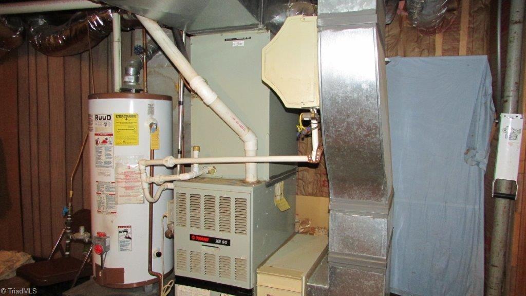 3313 Midkiff Road Winston-Salem, NC 27106 - Photo 24 of 30 HVAC with service agreement