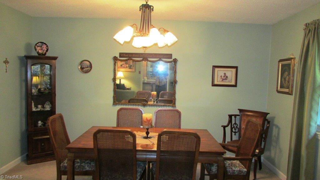 3313 Midkiff Road Winston-Salem, NC 27106 - Photo 10 of 30 Dining room