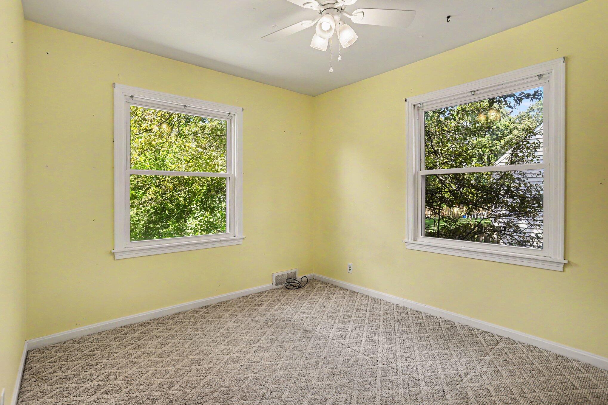 1835 Banbury Road Kalamazoo, MI 49001 - Photo 11 of 27 011_file_9851
