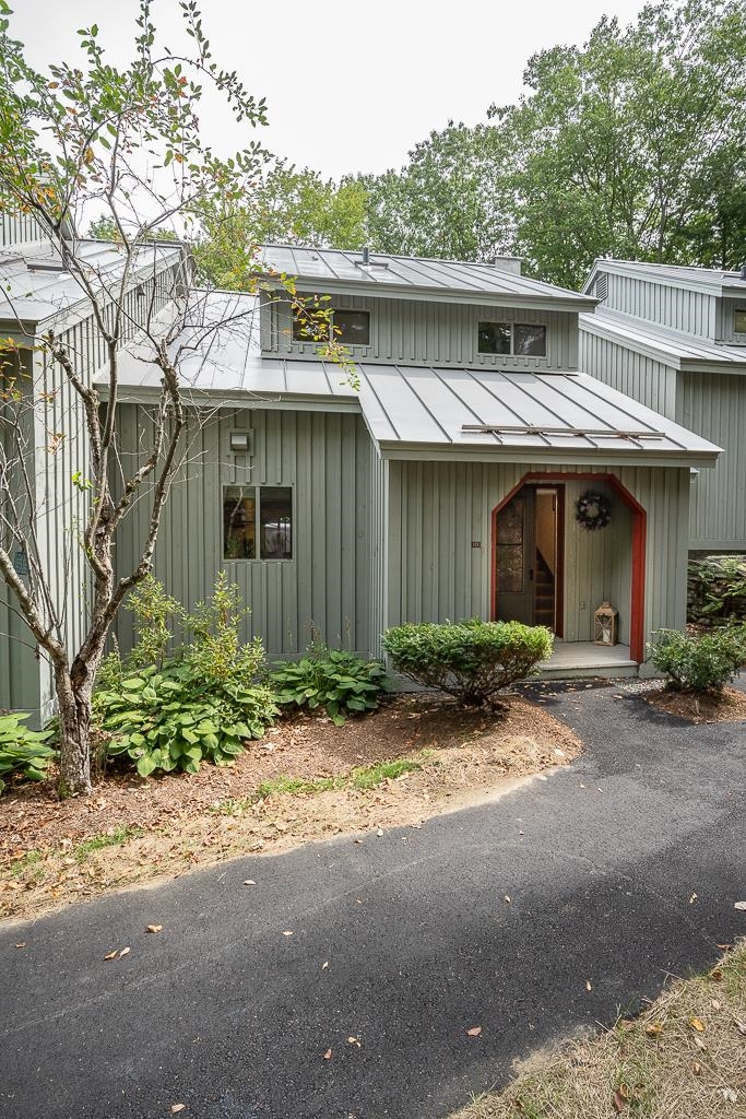 860 Murphys Road, Unit 1D Hartford, VT 05059 - Photo 1 of 38