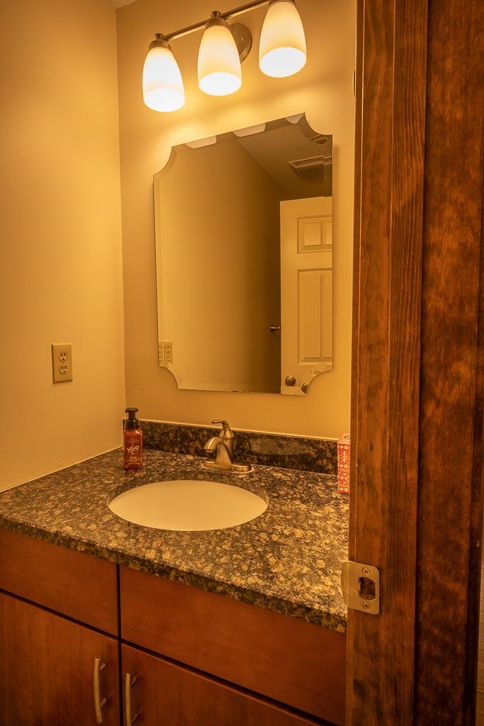 860 Murphys Road, Unit 1D Hartford, VT 05059 - Photo 15 of 38