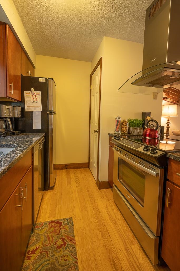 860 Murphys Road, Unit 1D Hartford, VT 05059 - Photo 7 of 38