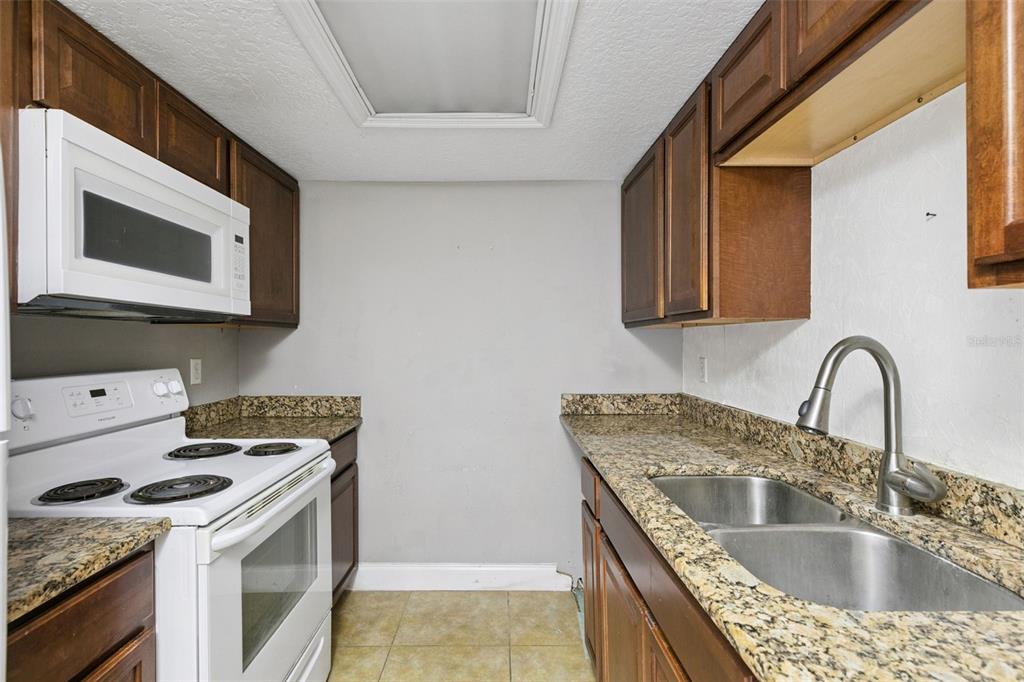 900 Lake Destiny Road, Unit B Altamonte Springs, FL 32714 - Photo 11 of 29