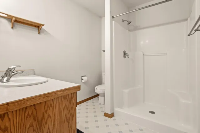 $359,000 | 921 Homestead Court, West Fargo, ND 58078