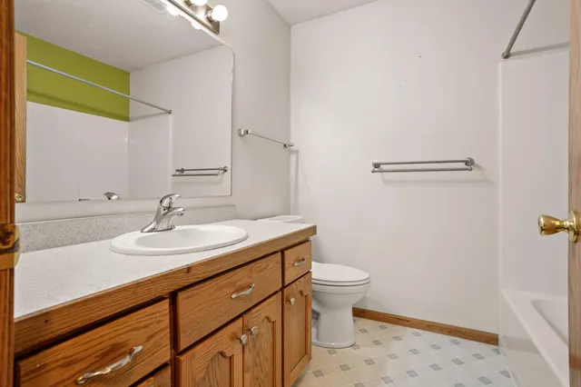 $359,000 | 921 Homestead Court, West Fargo, ND 58078