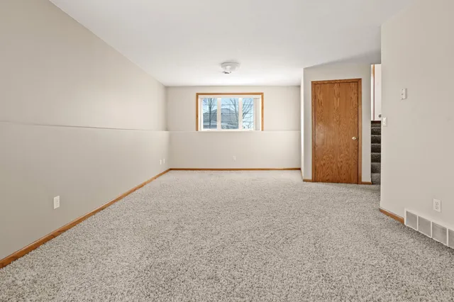 $359,000 | 921 Homestead Court, West Fargo, ND 58078