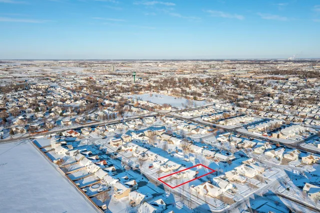 $359,000 | 921 Homestead Court, West Fargo, ND 58078