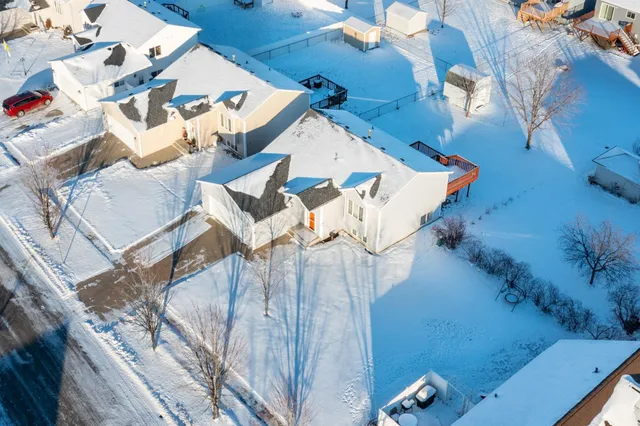 $359,000 | 921 Homestead Court, West Fargo, ND 58078