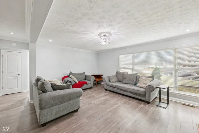 $325,000 | 3801 Denwood Drive, Indianapolis, IN 46226