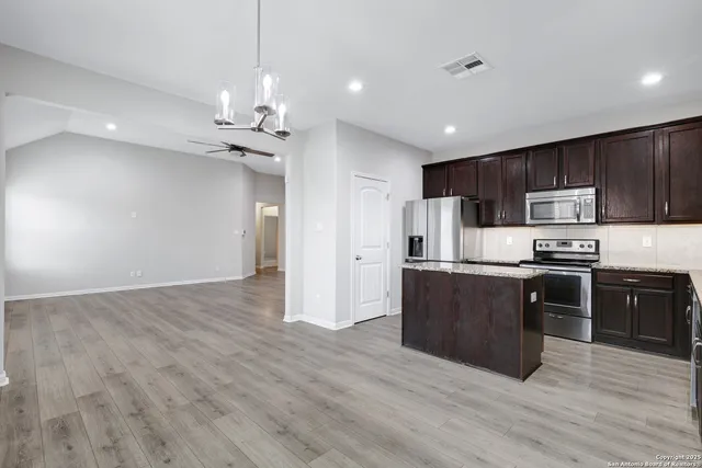 $1,950 | 9010 Moccasin Lake, San Antonio, TX 78245