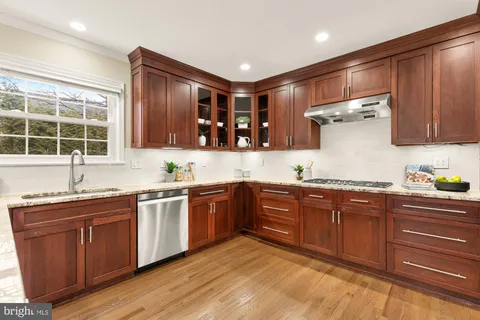 $1,075,000 | 9836 Belhaven Road, Bethesda, MD 20817