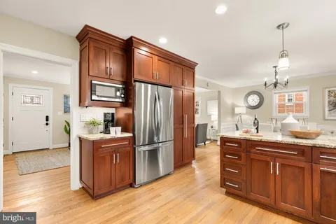 $1,075,000 | 9836 Belhaven Road, Bethesda, MD 20817