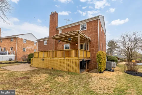 $1,075,000 | 9836 Belhaven Road, Bethesda, MD 20817