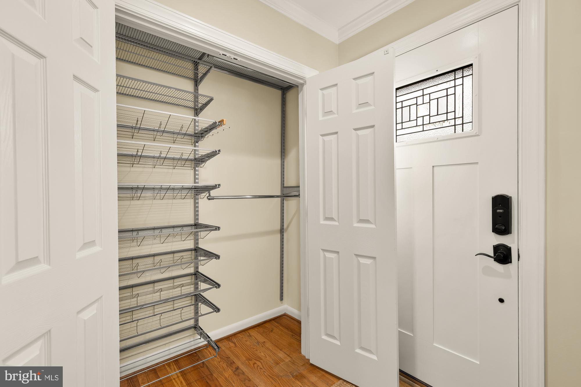 9836 Belhaven Road Bethesda, MD 20817 - Photo 6 of 57