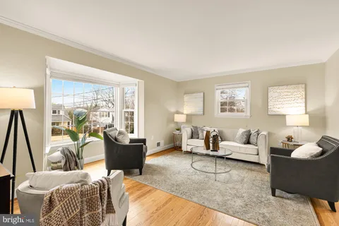 $1,075,000 | 9836 Belhaven Road, Bethesda, MD 20817