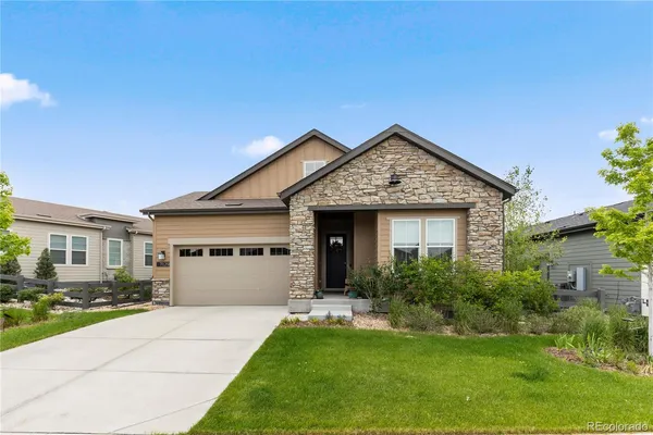 $949,000 | 7129 Canyonpoint Place, Castle Pines, CO 80108