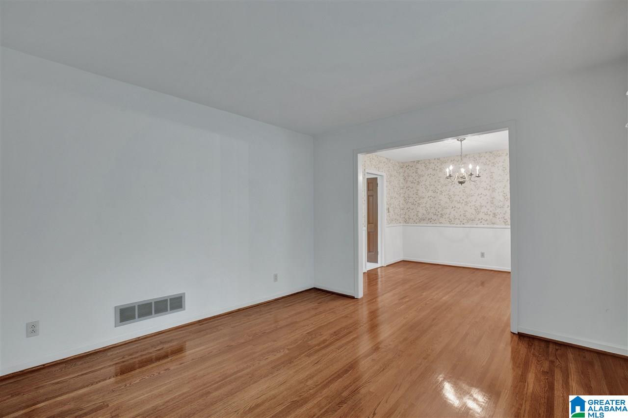 1105 Blue Ridge Boulevard Birmingham, AL 35226 - Photo 10 of 28