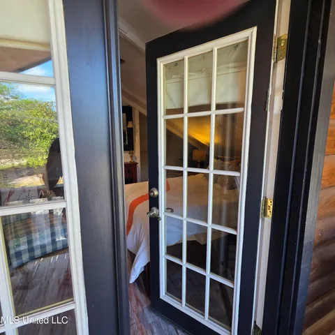 $1,550 | 1815 Nicholson Avenue, Unit UPPER LOFT, Waveland, MS 39576