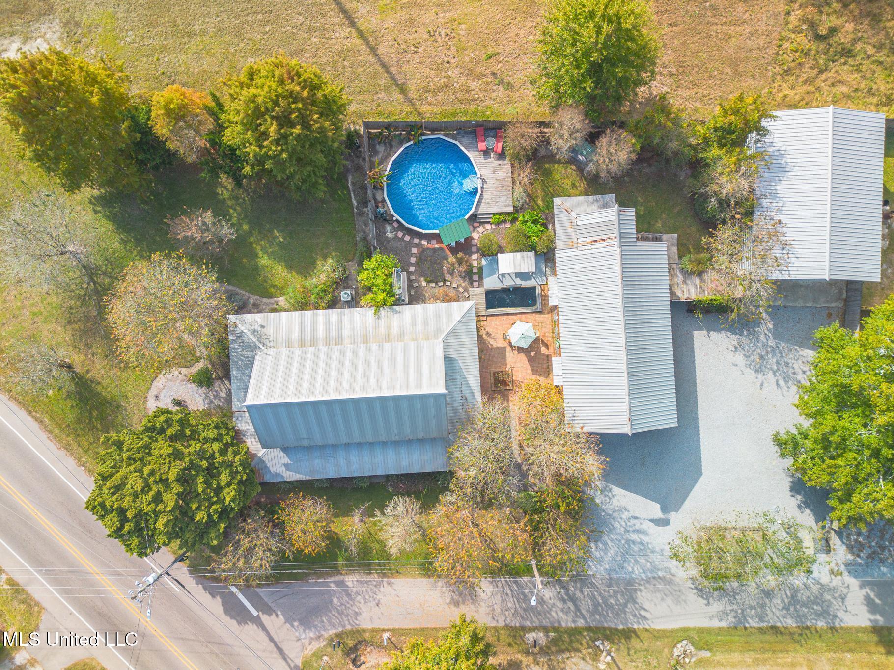 1815 Nicholson Avenue, Unit UPPER LOFT Waveland, MS 39576 - Photo 26 of 34 1-3