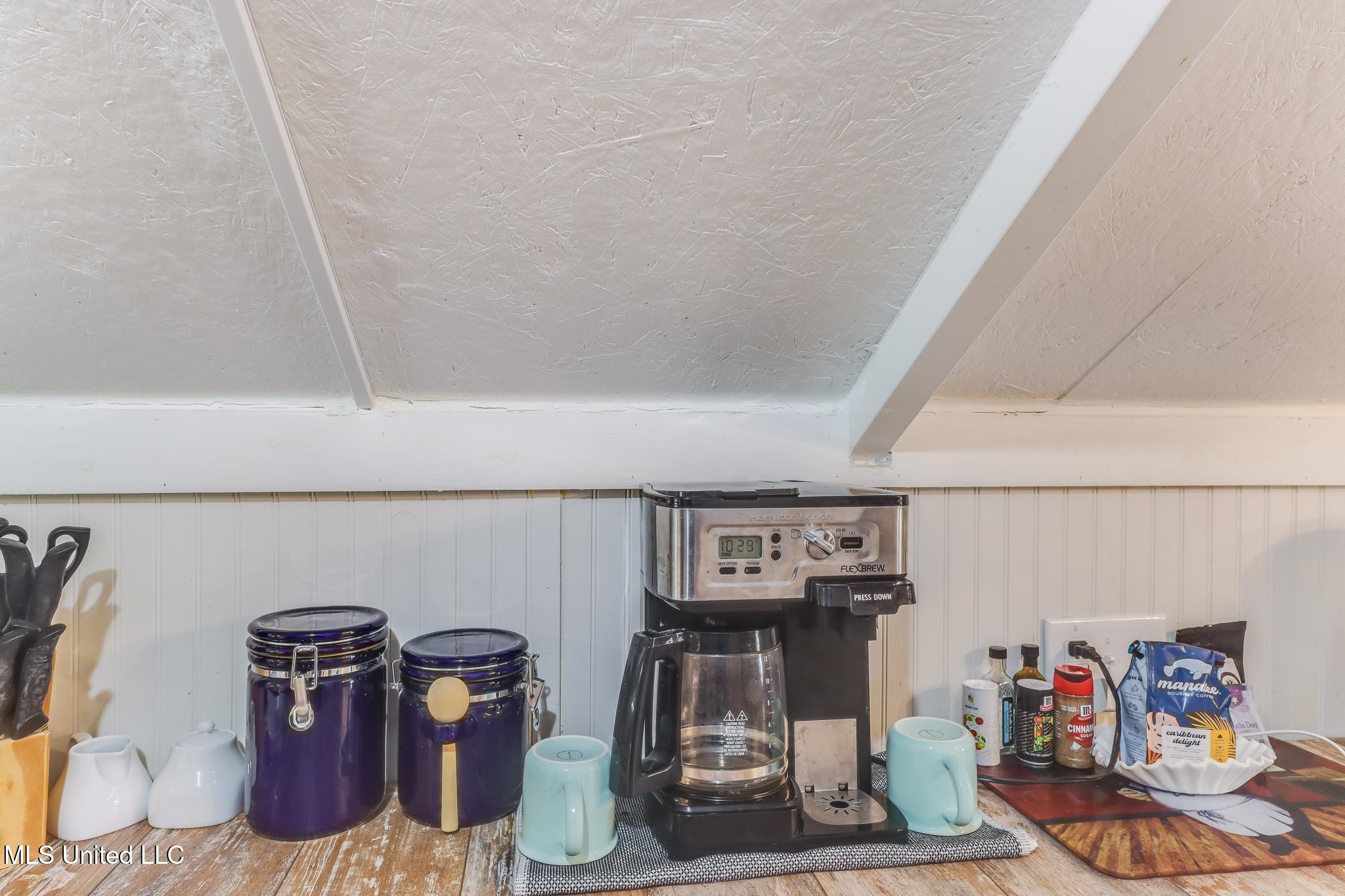 1815 Nicholson Avenue, Unit UPPER LOFT Waveland, MS 39576 - Photo 7 of 34 Photo Nov 14 2025, 10 27 27 AM (2)