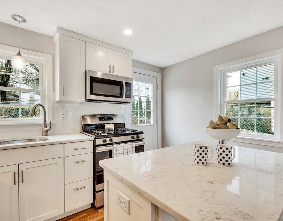 9 Evergreen Lane, Unit 9 Arlington, MA 02474 - Photo 10 of 23