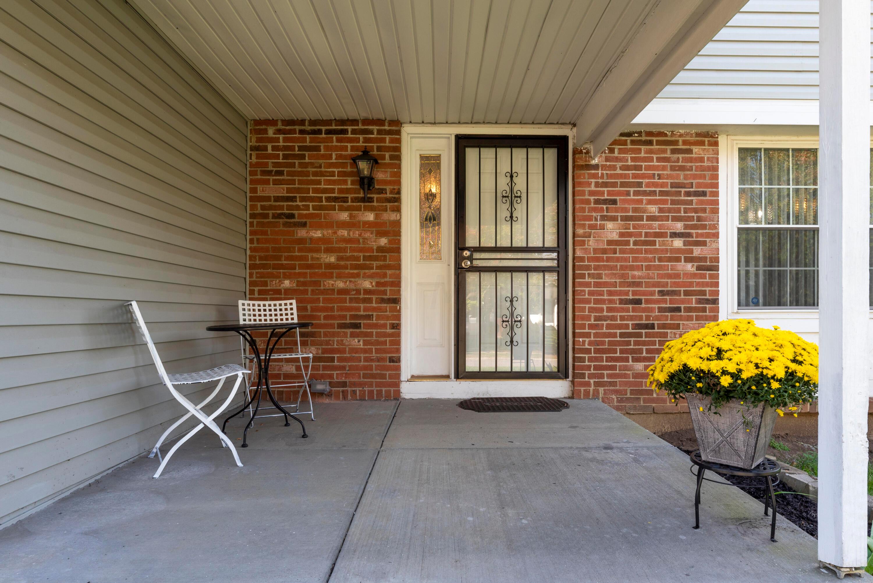 3265 Pine Valley Road Columbus, OH 43219 - Photo 3 of 36 Gallery Image 3
