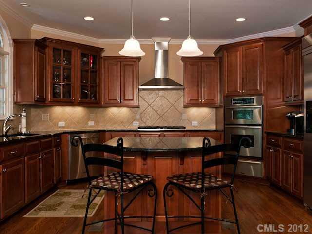705 Hampshire Hill Road Matthews, NC 28105 - Photo 3 of 16
