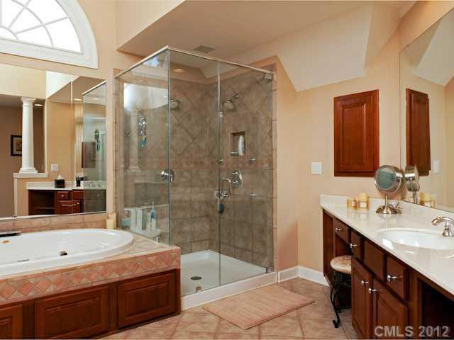 705 Hampshire Hill Road Matthews, NC 28105 - Photo 9 of 16