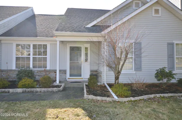 $470,000 | 2688 Lancaster Lane, Toms River, NJ 08755