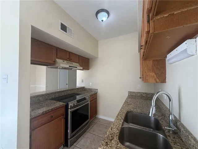 $1,300 | 150 Acadian Oaks Drive, Unit 15, Luling, LA 70070