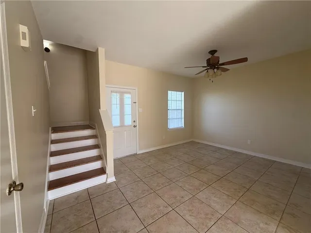 $1,300 | 150 Acadian Oaks Drive, Unit 15, Luling, LA 70070