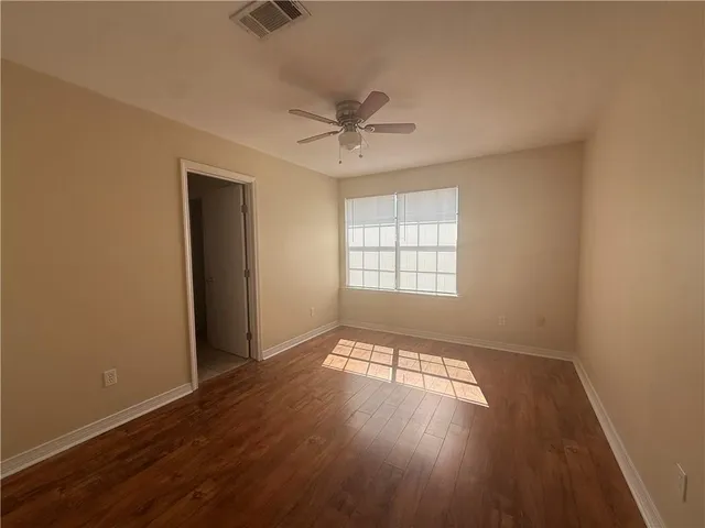 $1,300 | 150 Acadian Oaks Drive, Unit 15, Luling, LA 70070