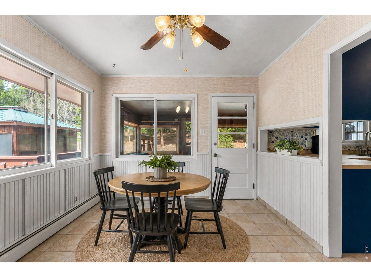 418 Athena Road Black Hawk, CO 80422 - Photo 14 of 40 Dining room