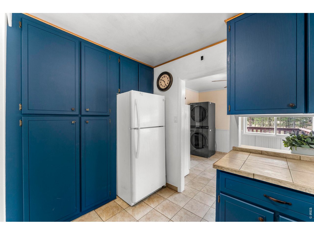 418 Athena Road Black Hawk, CO 80422 - Photo 16 of 40 Stackable washer/dryer included