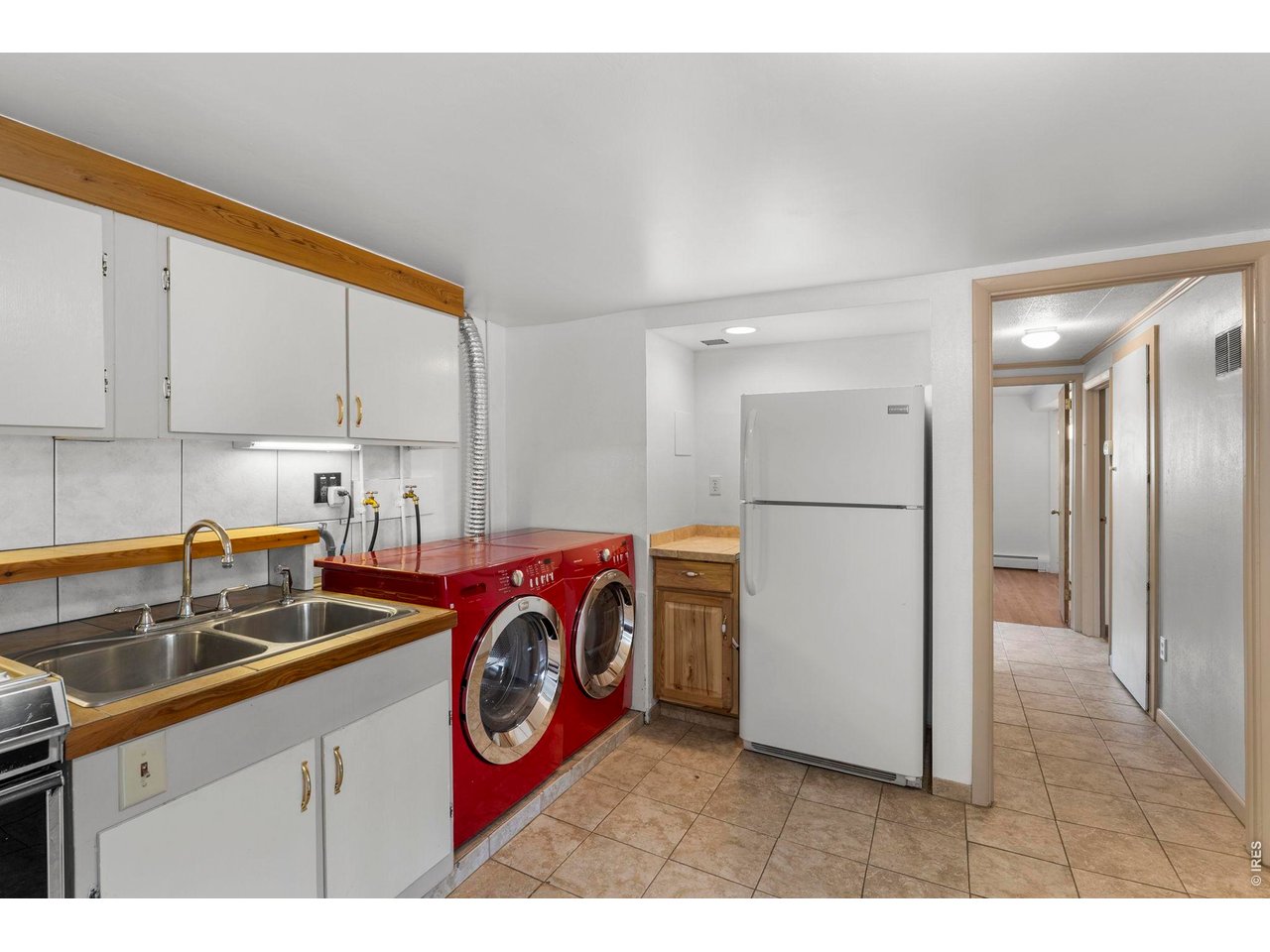 418 Athena Road Black Hawk, CO 80422 - Photo 8 of 40 Kitchenette setup with washer and dryer