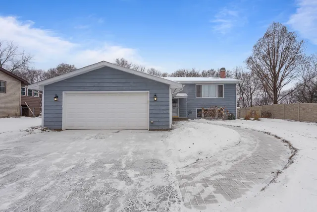 $379,900 | 24240 South Burr Road, Channahon, IL 60410