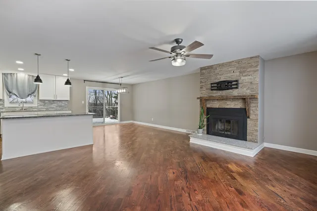 $379,900 | 24240 South Burr Road, Channahon, IL 60410