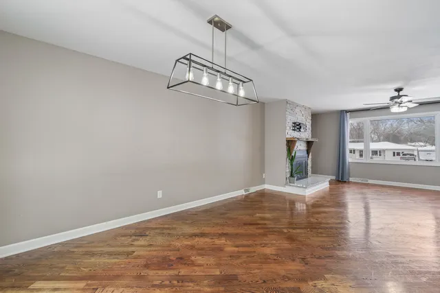 $379,900 | 24240 South Burr Road, Channahon, IL 60410