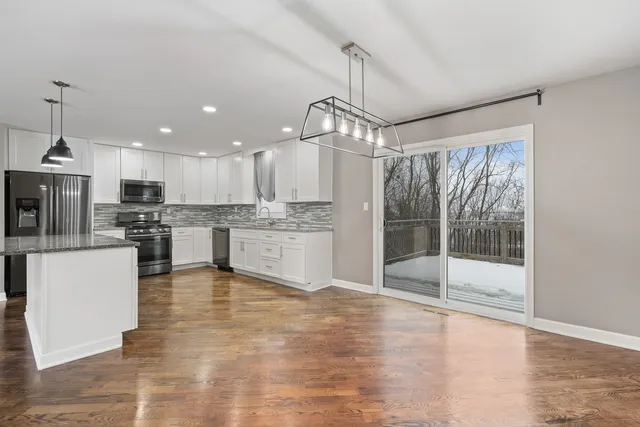 $379,900 | 24240 South Burr Road, Channahon, IL 60410