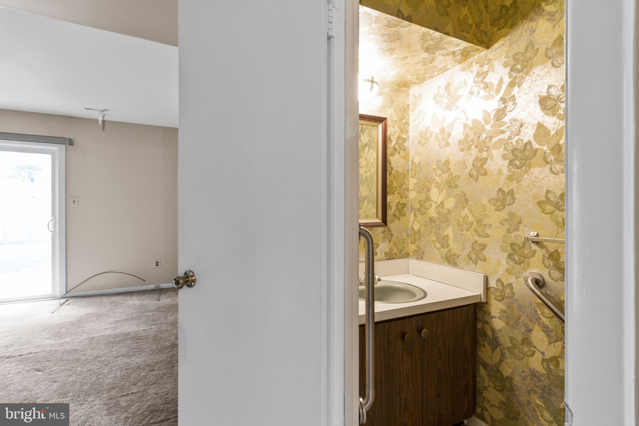 546 Coach Road Horsham, PA 19044 - Photo 5 of 27 Gallery Image 5